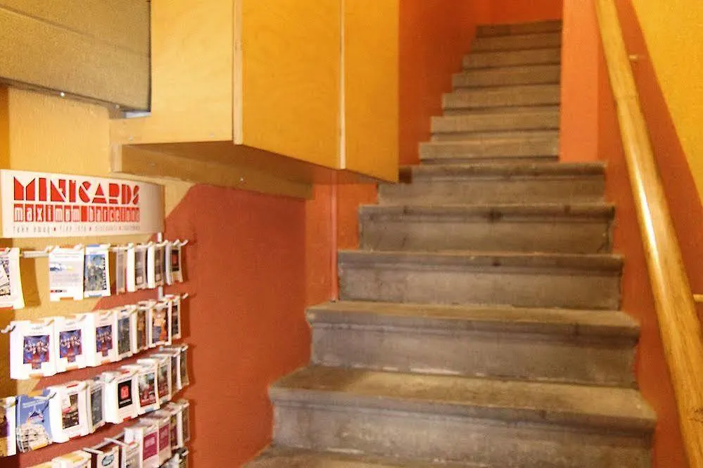 Apartamentos Med Ramblas Barcelona 0*,